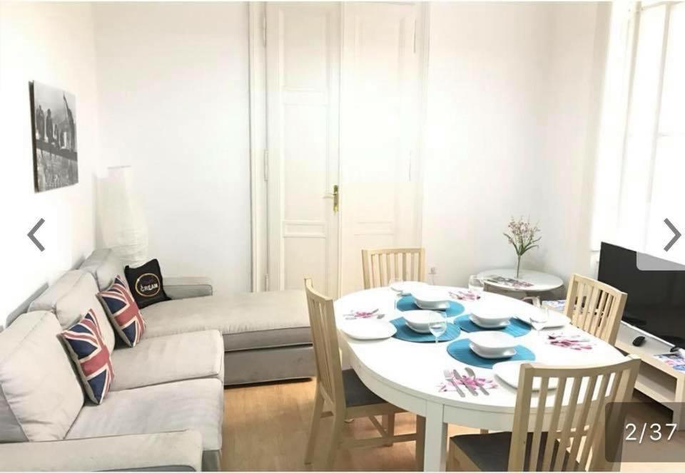 Astoria Metro Apartment Budapeşte Dış mekan fotoğraf